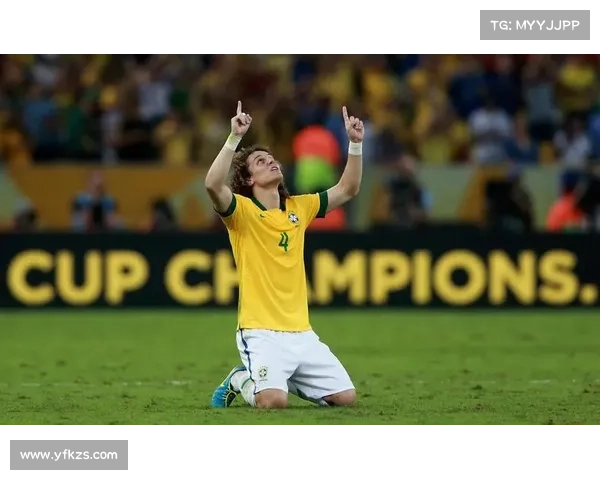 大卫路易斯：从后卫到组织者解析其在球队中的战术定位与核心价值